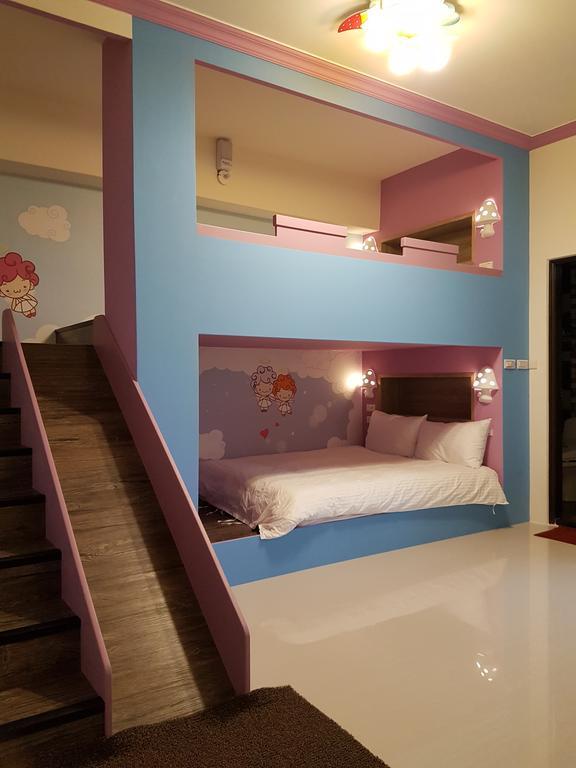 Childlike Innocence Homestay Хуалянь Екстер'єр фото
