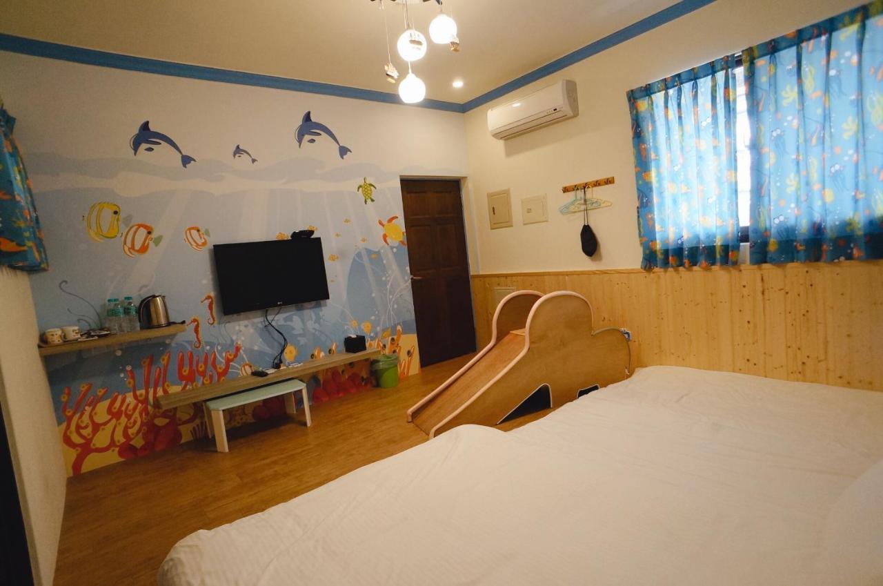 Childlike Innocence Homestay Хуалянь Екстер'єр фото